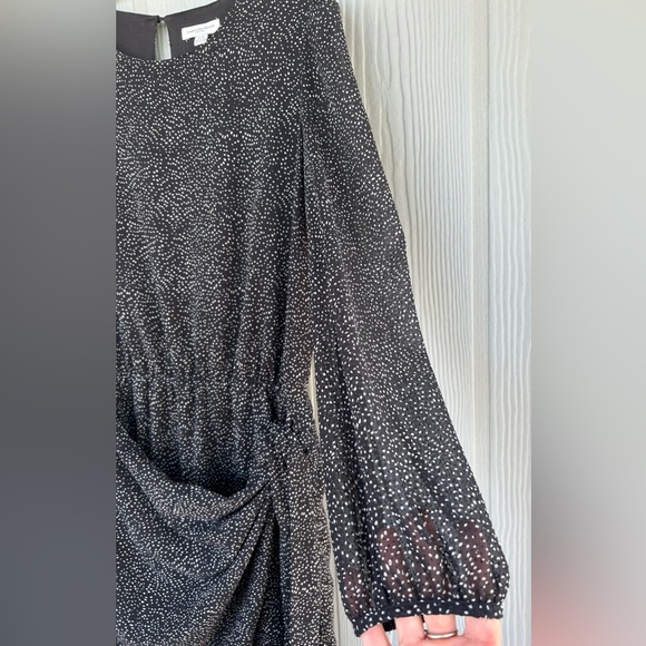 76CAROLINA BELLE Elegant Puffed Sleeve Polka-dot Black & White Mini Dress
SizeМ - Picture 4 of 16